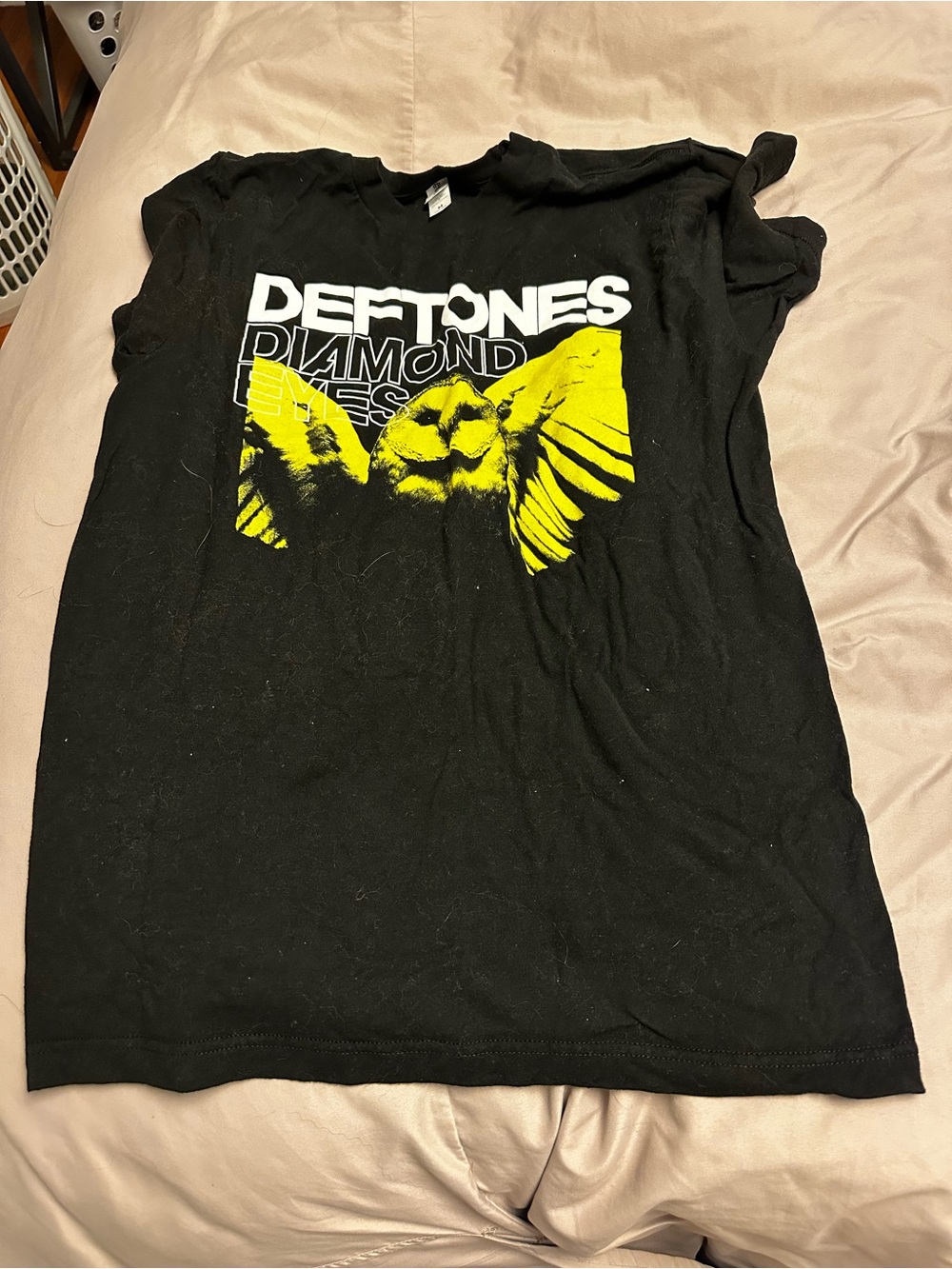Diamond Eyes Graphic T-Shirt - Black & Yellow